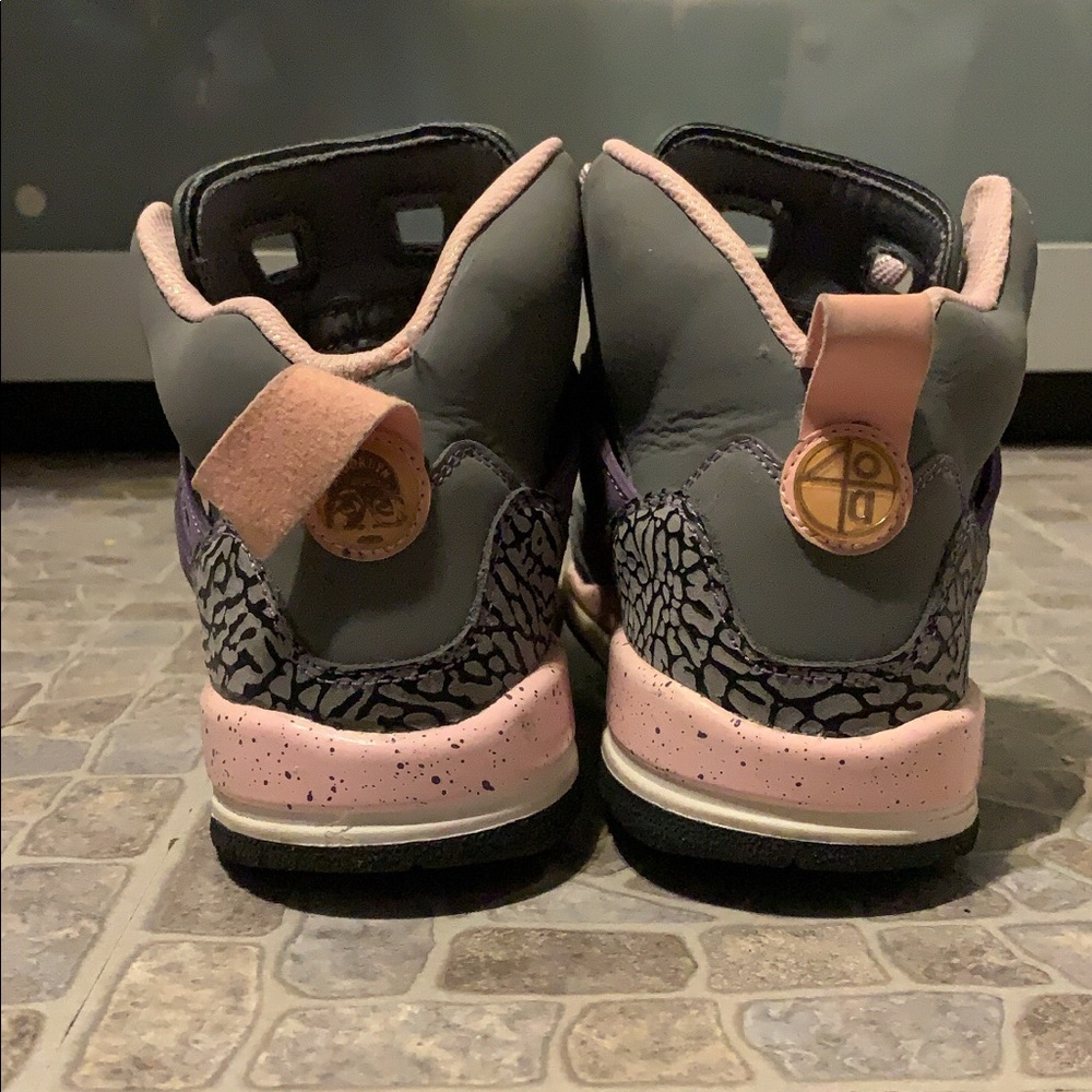 Jordan Spizike’s - Picture 3 of 5